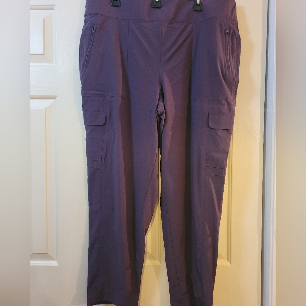 Athleta Chelsea cargo lined pants size 20